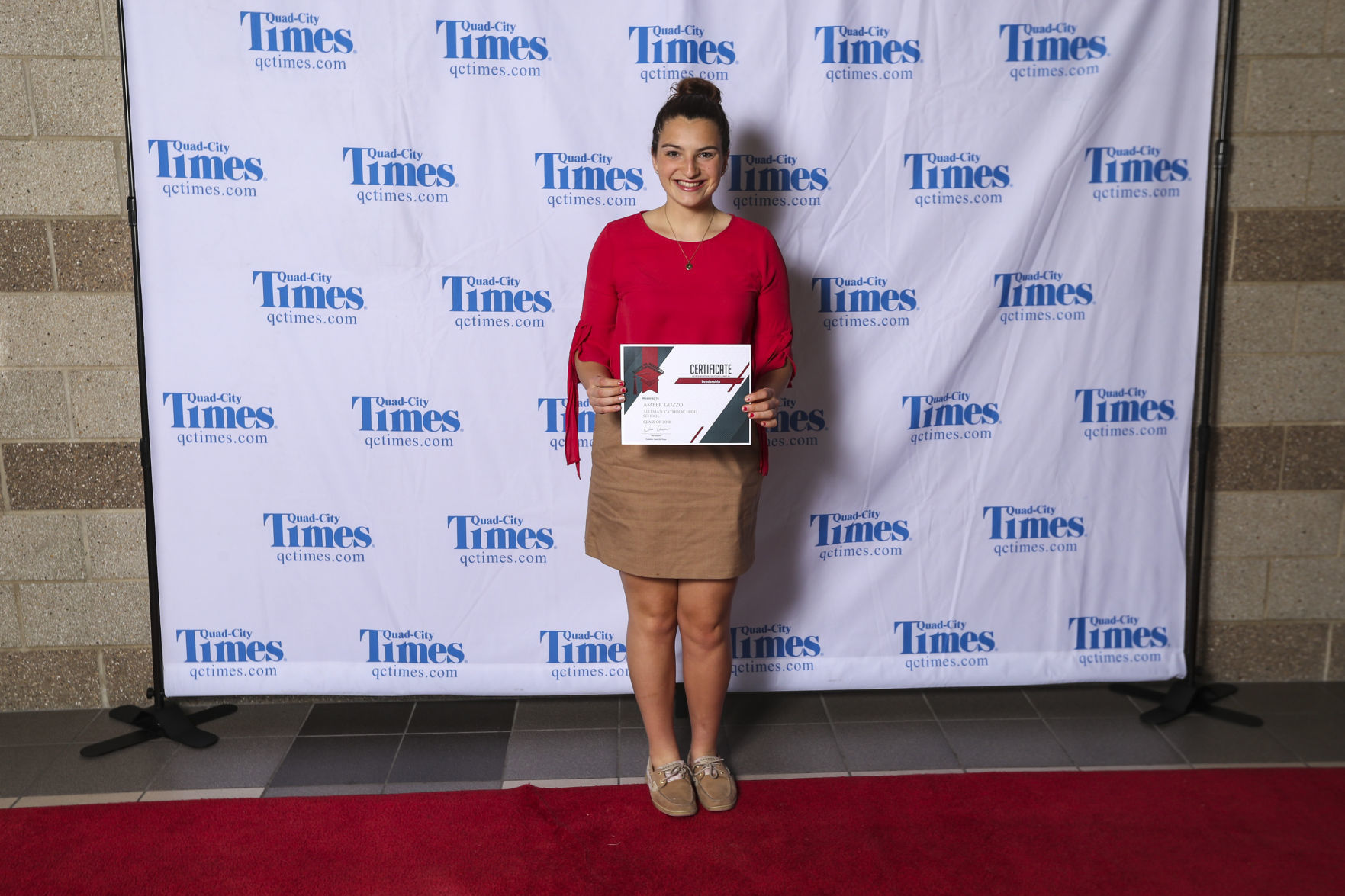 051518-salute-to-academics-red-carpet-100